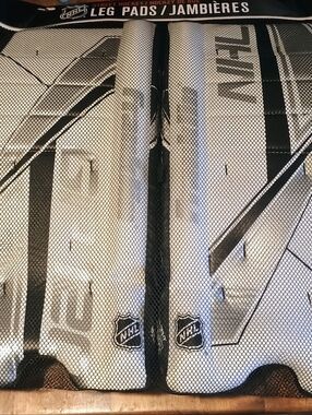 Goalie Leg Pads Jambieres GP 120 Size JR L/XL 23 Inches by Franklin